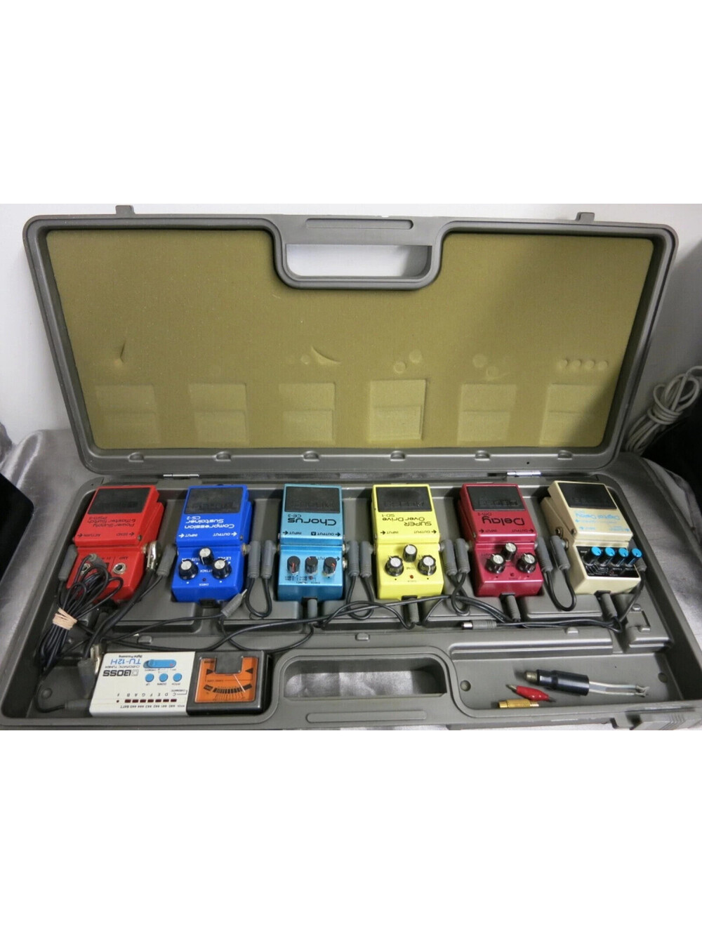 vintage BOSS BCB-6 CASE plus PSM-5 CS-2 CE-3 SD-1 DM-2 DD-2 PEDALS